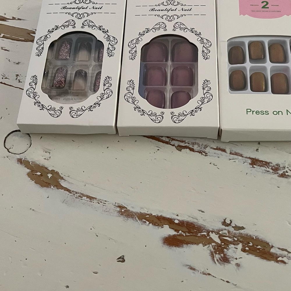 Elegant Press-On Nail Set - Purple, Glitter, and Brown